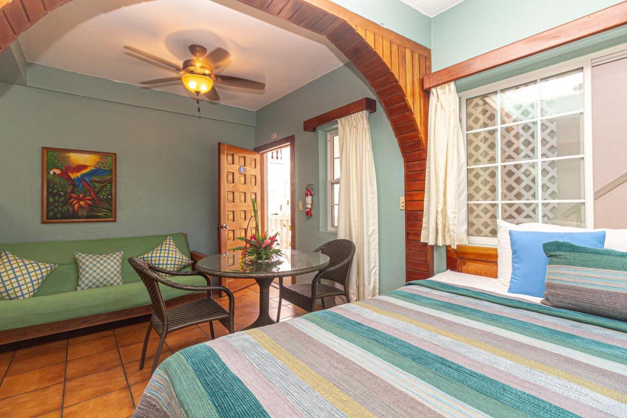 Blue Tang Inn San Pedro  Zewnętrze zdjęcie
