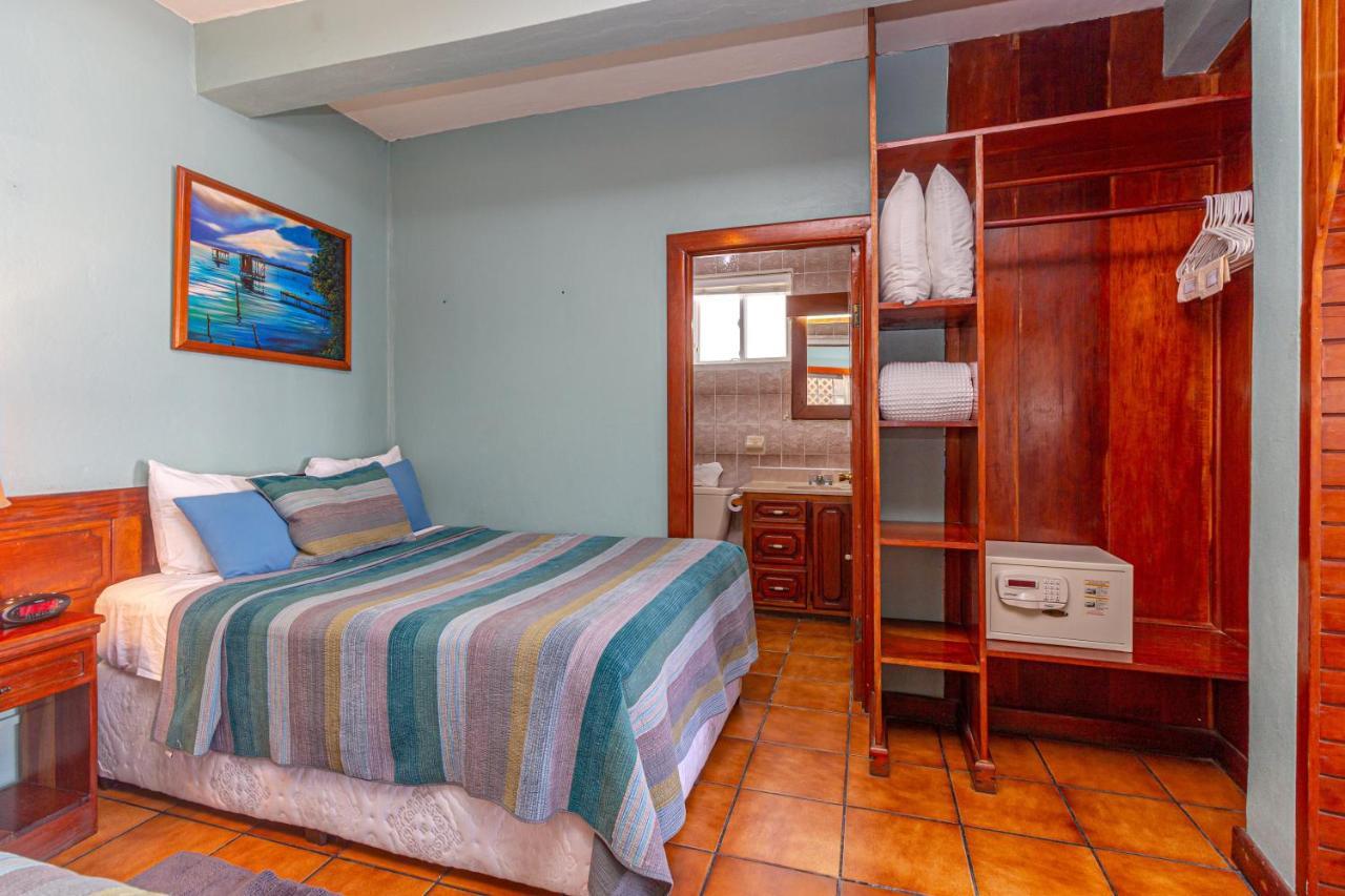 Blue Tang Inn San Pedro  Zewnętrze zdjęcie